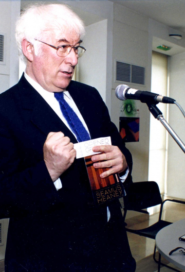  Seamus Heaney 2001 Seamus Heaney at Casa Fernando Pessoa 2001 Picture by Mary Vermet IPFS 