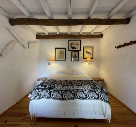 Cama do quarto com colchão de 30cm de altura da Casa 